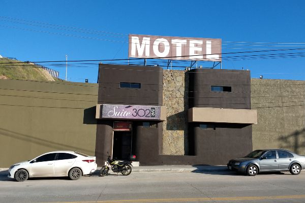 Motel La Escondida y Bar en Tijuana