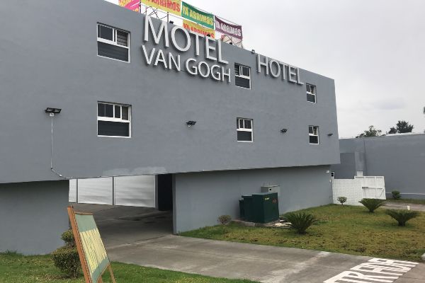 Motel Van Gogh en Tlaquepaque