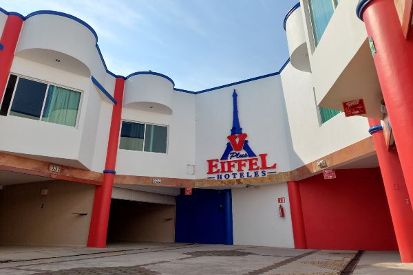 Auto Hotel Eiffel Banderilla Ver